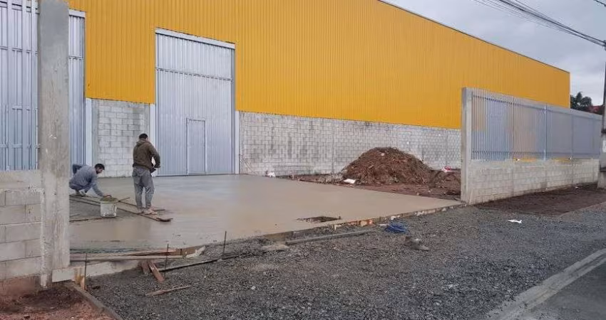 Galpão para aluguel tem 1300 metros quadrados construido