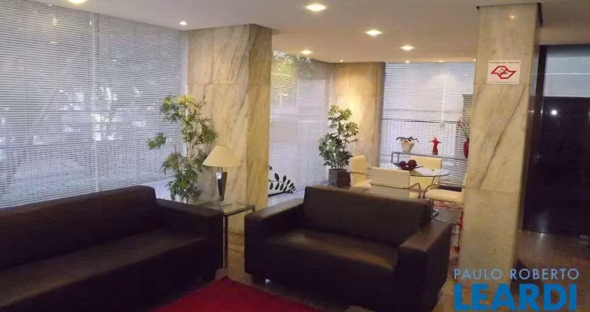 Apartamento com 3 quartos para alugar no Centro, Campinas 