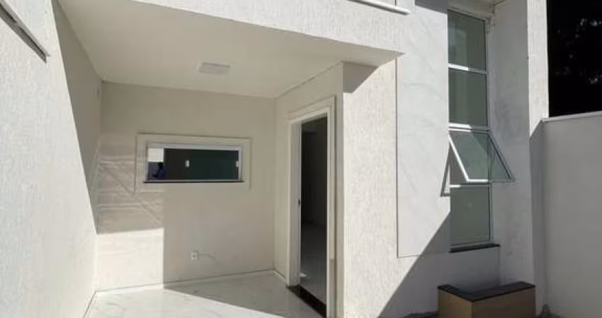 casa plana com 3 quartos suite com closet e pe direito duplo