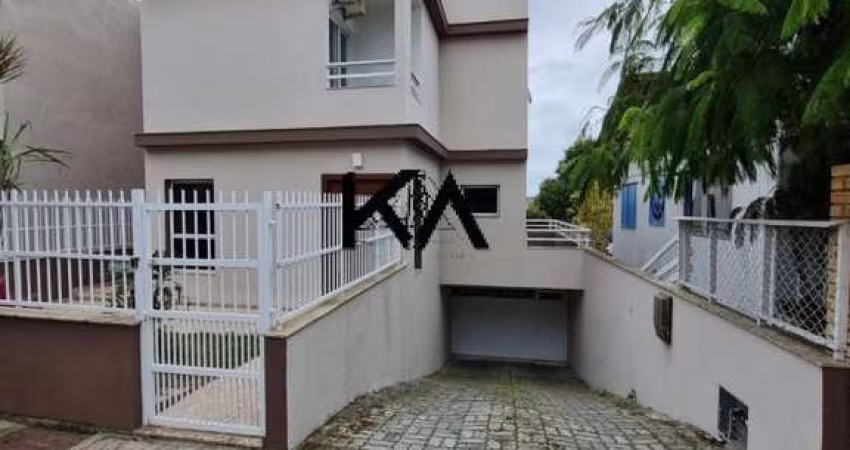 Sobrado para Venda em Florianópolis, Ingleses do Rio Vermelho, 3 dormitórios, 1 suíte, 4 banheiros, 4 vagas