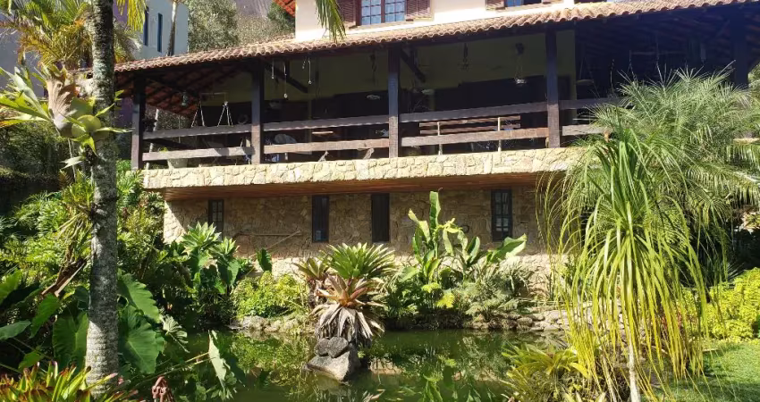Casa em condomínio fechado com 4 quartos à venda no Samambaia, Petrópolis 