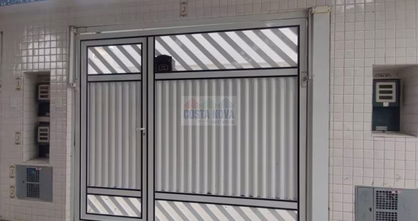 Casa Assobradada de 130m² com 3 Suítes, Vaga de Garagem privativa na Ponta da Praia em Santos