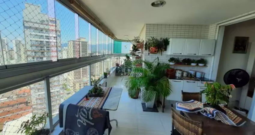 Apartamento com 3 quartos sendo 1 suíte, lavabo, 2 vagas de garagem privativa. bairro vila caiçara.