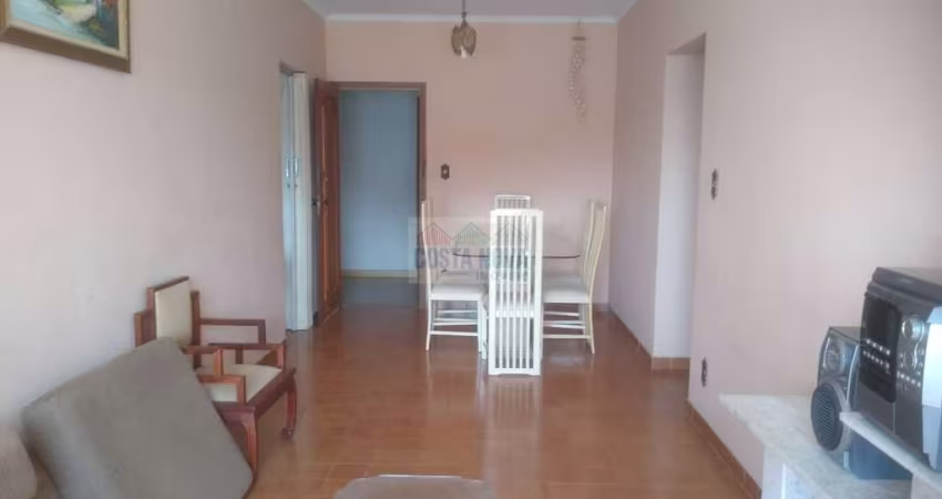 Apartamento com 2 dormitórios, sala para 2 ambientes, ampla cozinha, 1 vaga de garagem