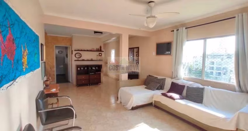 Apartamento à venda, com 120m², 4 quartos, sendo 1 suíte, 4 banheiros e 1 vaga ao lado da praia