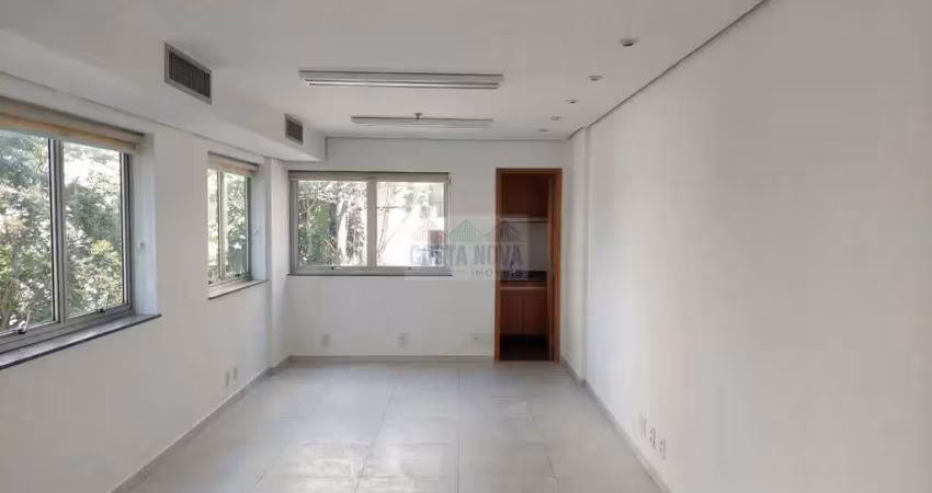 Sala comercial para venda ou locação, com 2 banheiros, copa de apoio, elevadores e recepção