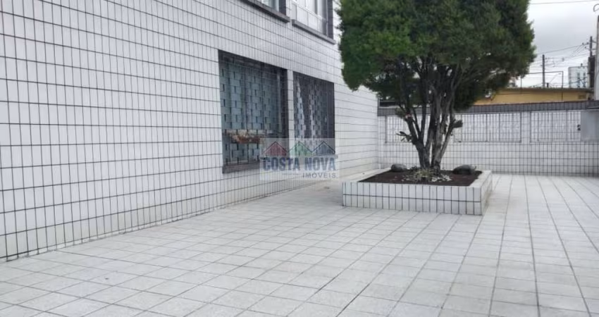 Apartamento de 87 m² com 2 quartos, sala, cozinha, area de serviço e banheiro, todo reformado