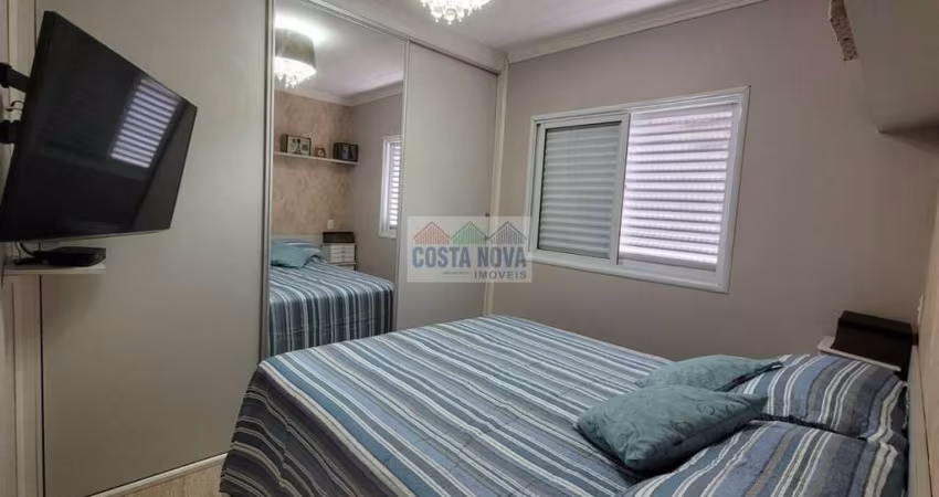 Apartamento com 2 quartos sendo 1 suíte, 2 banheiros, 2 vagas. Bairro Ponta da Praia
