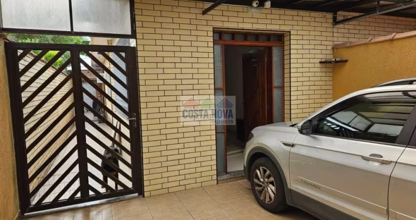 Casa com 110m², com 2 quartos, 2 vagas de Garagem
