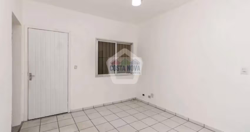 Casa á venda com 120m², 2 quartos, 1 sala, 1 cozinha, 1 banheiro, 1 vaga com edícula na vila jaraguá