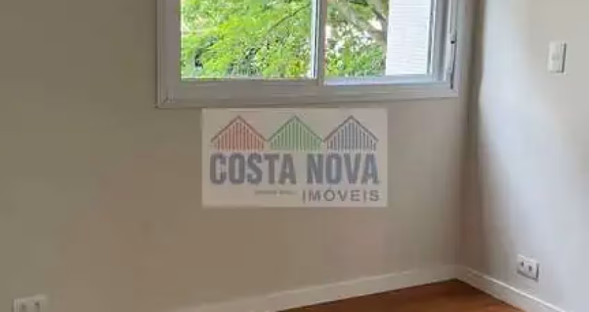 Apartamento à venda com 80m², 2 quartos, 1 suíte,  1 vaga, reformado, completo e a 100m do metrô