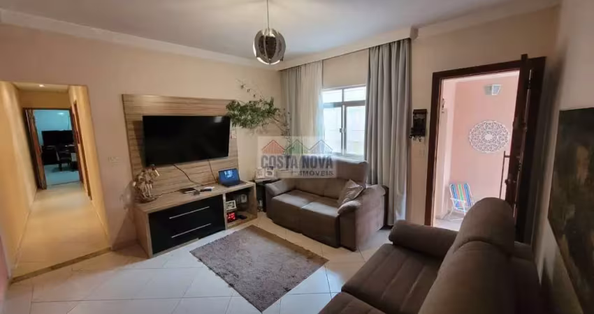 Casa à venda com 130m², 2 quartos, 1 suíte, churrasqueira e 1 vaga no bairro vila maria alta