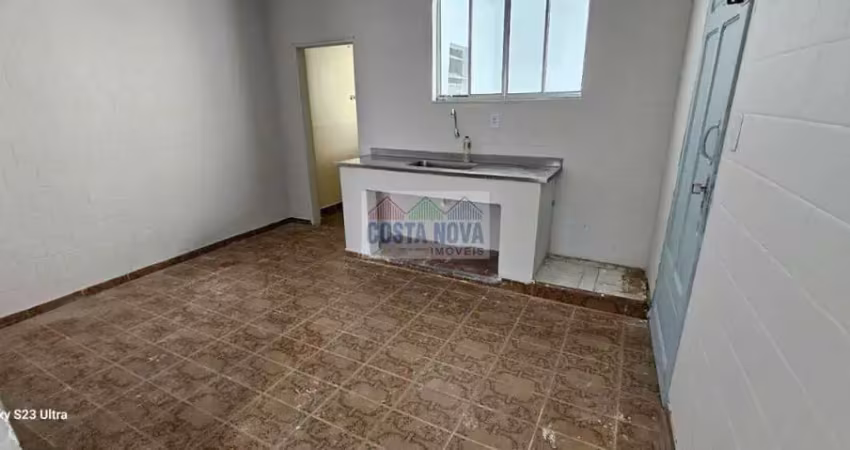 Casa reformada para locação na vila maria alta, jardim japão
