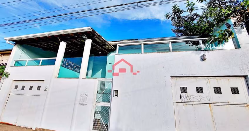 Casa 03 quartos à venda no bairro Padre Eustáquio