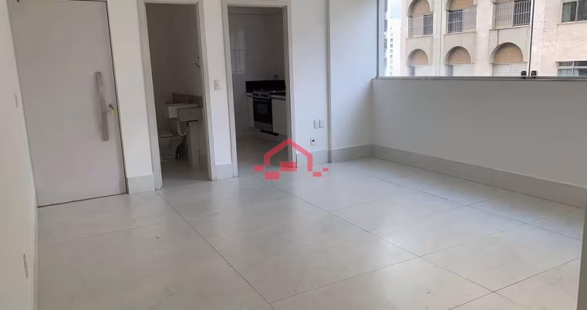 Apartamento para locação no bairro Funcionários, com 02 suítes, 02 vagas de garagem, piscina - Belo