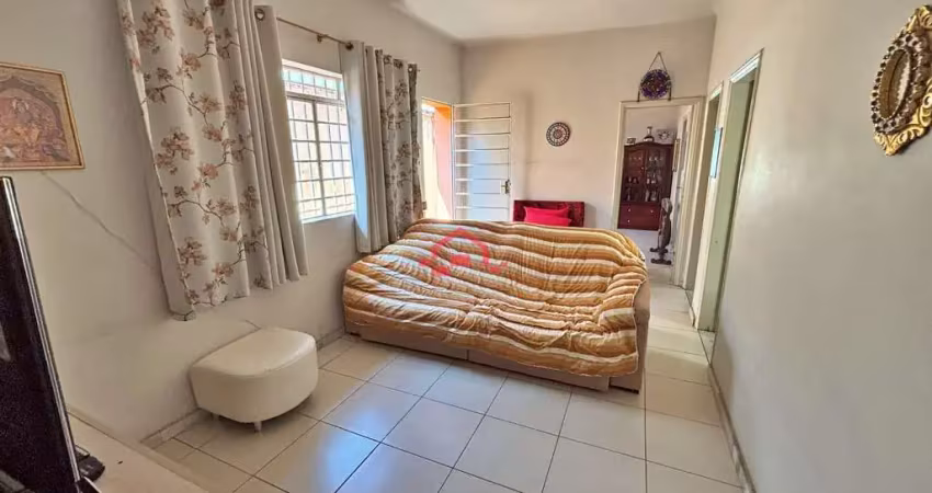 Casa à venda no bairro padre eustáquio, belo horizonte – 3 quartos, 2 vagas e 2 barracões nos fundo