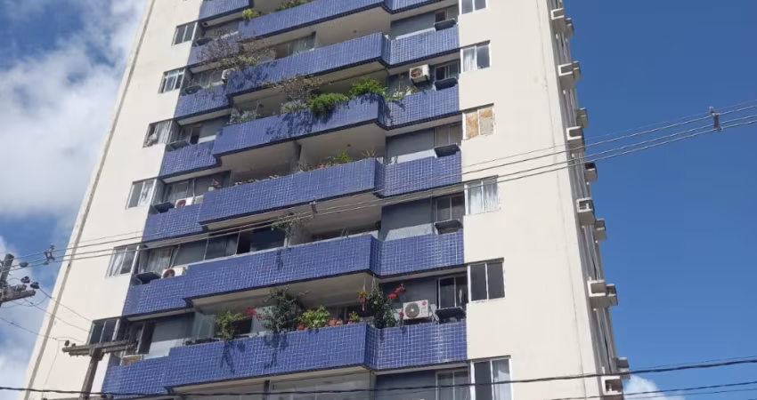EDF. PÉRGAMO À VENDA EM CANDEIAS
