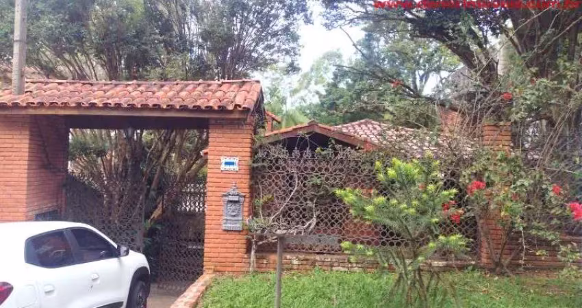 Casa em condomínio de luxo para locação em cotia-sp - 3 quartos, 1 suíte, 3 salas, 1 banheiro, 2 vagas de garagem, 160m².