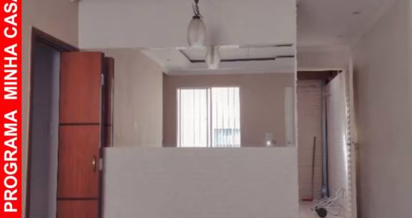 Casa em Condomínio à Venda em Cotia-SP, 2 Quartos, 2 Salas, 2 Banheiros, 1 Vaga na Garagem, 56m² - Recanto Arco Verde
