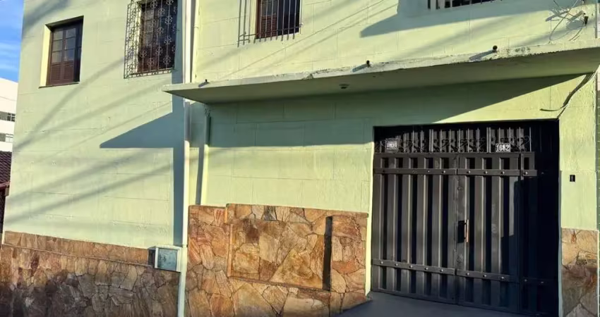 Casa comercial com 3 salas à venda na Rua Pitangui, --, Floresta, Belo Horizonte