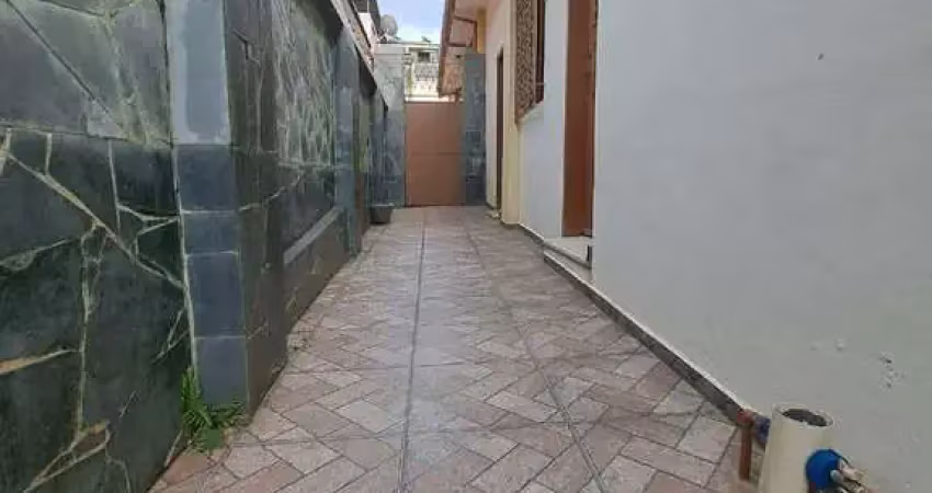 Casa com 6 quartos para alugar na Espinosa, --, Carlos Prates, Belo Horizonte