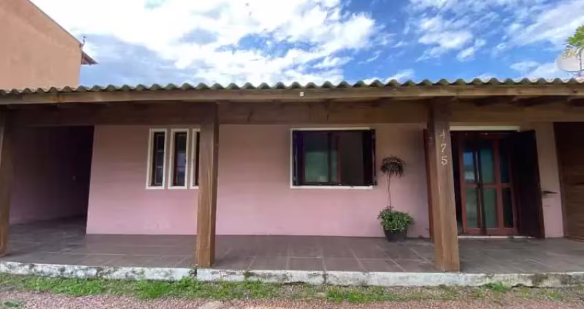 Venda de casa no bairro humaitá - 3 dormitórios, garagem com churrasqueira e pátio com anexo