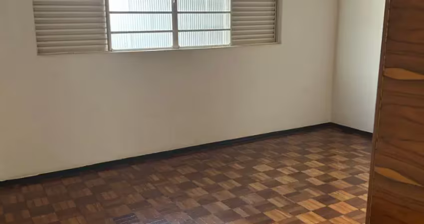 Casa com 3 quartos para alugar na Rua Conselheiro Oscar Rodrigues Alves, Centro, Araçatuba