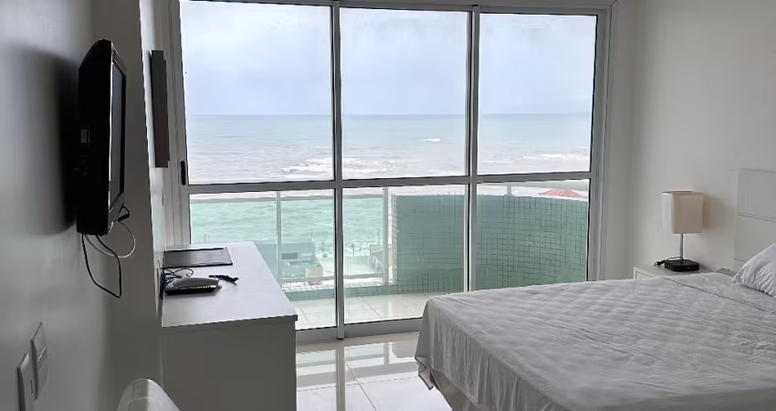 Alugo lindo Flat com vista para Praia dos Cavaleiros.