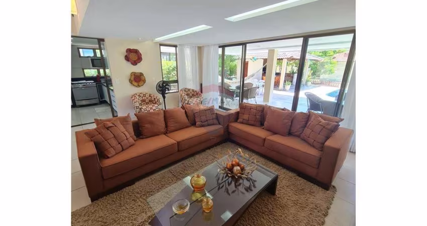 Luxo à Beira-Mar: Casa Excepcional em Muro Alto
