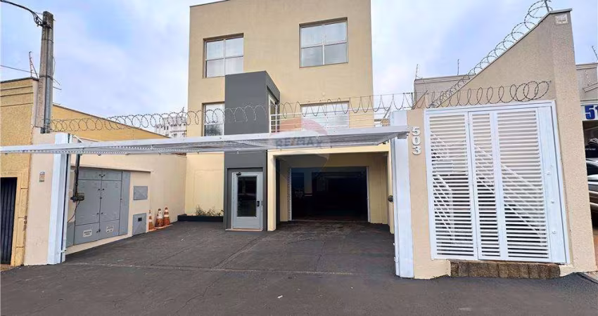 Prédio comercial ao lado hospital São Paulo com 10 salas, 10 vagas de garagem e elevador!!