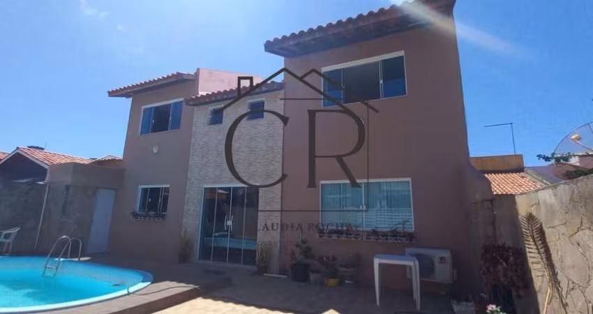 Casa nascente no Recanto de Abrantes, com 5/4 sendo 3 suítes!