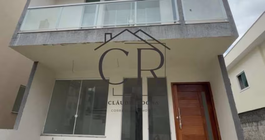 Casa novíssima em condomínio fechado!!