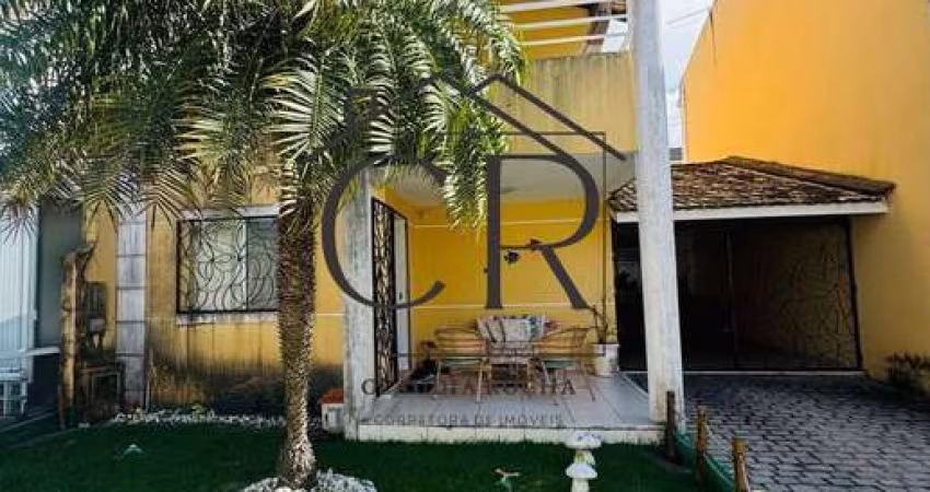 Maravilhosa casa em condomínio super bem localizado!