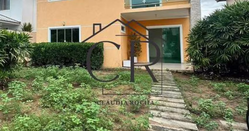 Excelente casa em condomínio fechado!