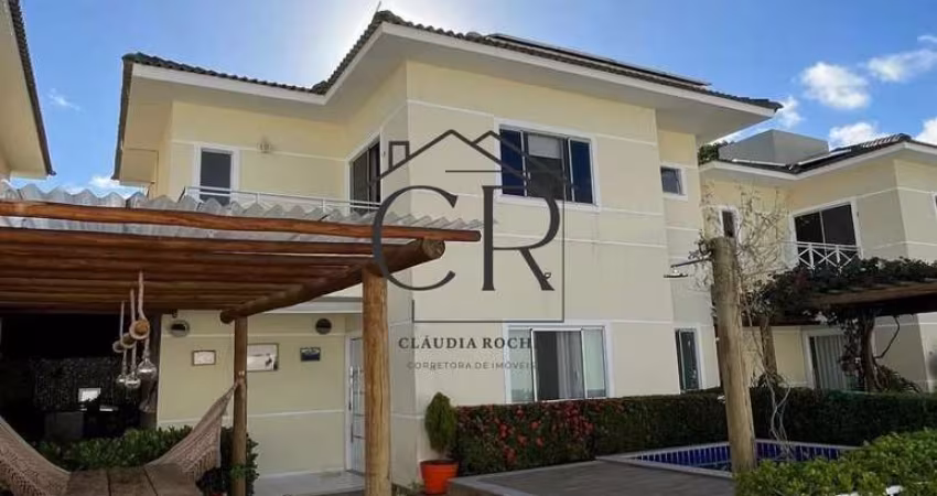 Bela casa em condomínio com portaria 24h!