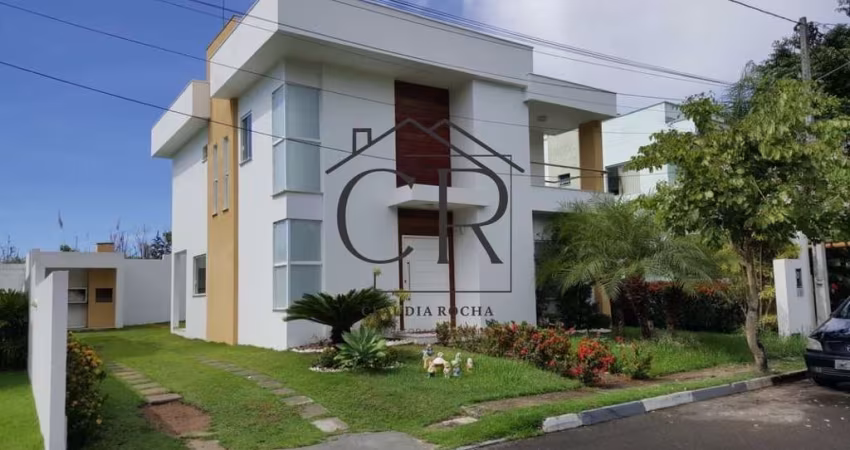 Maravilhosa casa duplex com 4 suítes em condomínio clube!