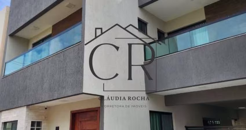 Excelente triplex em condomínio fechado próximo à praia de Ipitanga!!