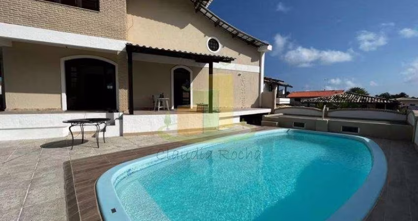Maravilhosa casa com piscina privativa no coração de Vilas do Atlântico