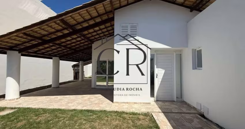 Maravilhosa casa térrea em condomínio fechado na priscila dutra!!