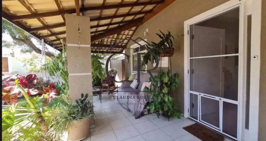 Excelente casa em condomínio próximo a vilas do atlântico, no miragem!