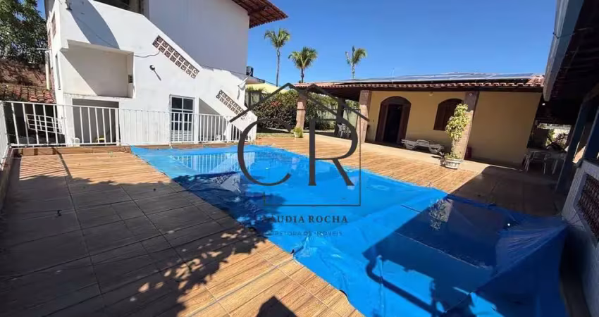 Oportunidade ímpar, duas casas em uma, lote de 1.200m², próximo a praia de jauá!