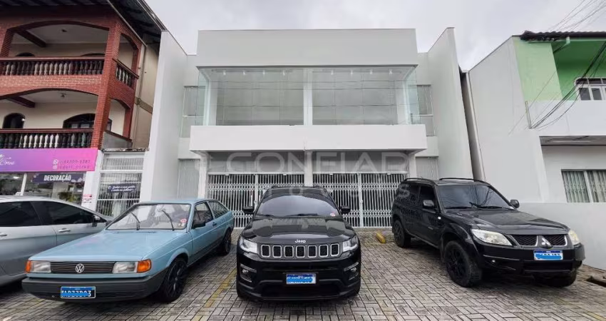 Loja comercial com 273m² no Iririu por R$7.200,00 + TAXAS