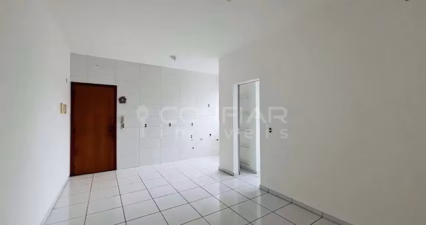 Apartamento de 2 quartos no aventureiro para locação por r$1700,00