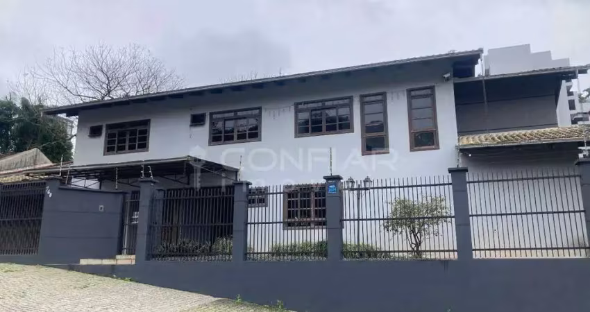 Casa residencial com 2 suítes no atiradores para locação por r$8.800,00 + taxas
