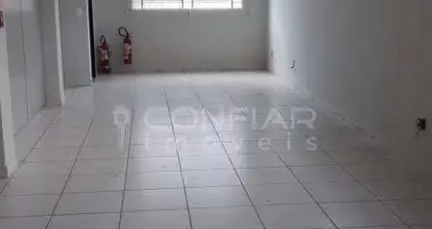 Sala comercial para locação no iririu por r$1.500,00 + taxas
