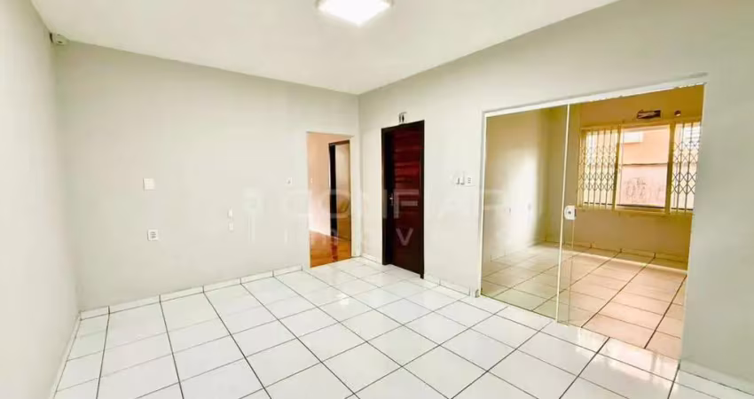 Ampla casa com 3 quartos para locação, no iririu, por r$3100,00+ taxas