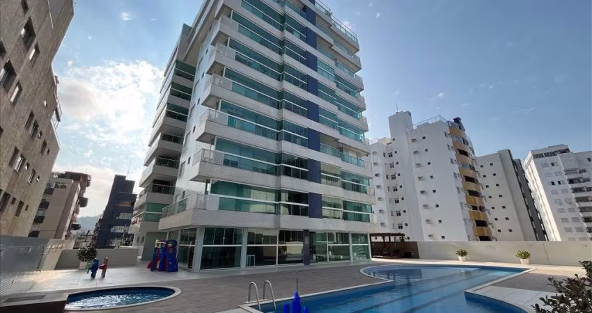 IMÓVEL MOBILIADO, 3 DORMITÓRIOS, NA QUADRA DO MAR