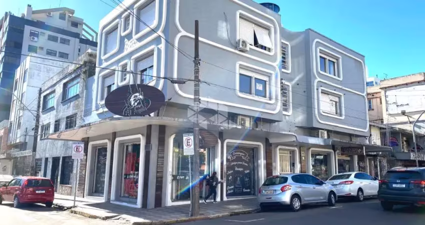LINDO APARTAMENTO NA PRAÇA SATURNINO DE BRITO