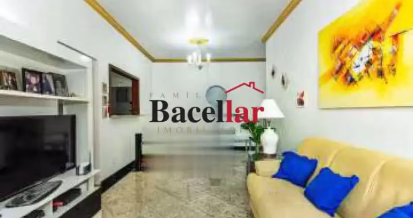 Casa em condomínio fechado com 2 quartos à venda na Rua Pompeu Loureiro, Copacabana, Rio de Janeiro