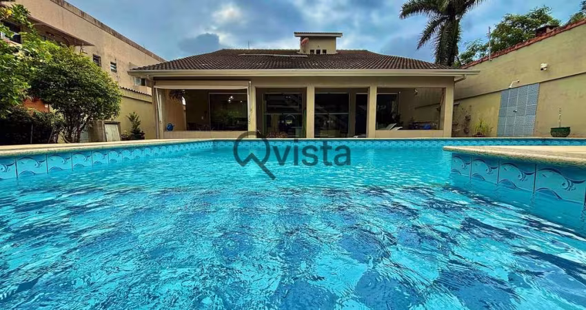 Casa à venda 6 Quartos 2 Suítes com Piscina área de Churrasco Enseada, Guarujá, SP